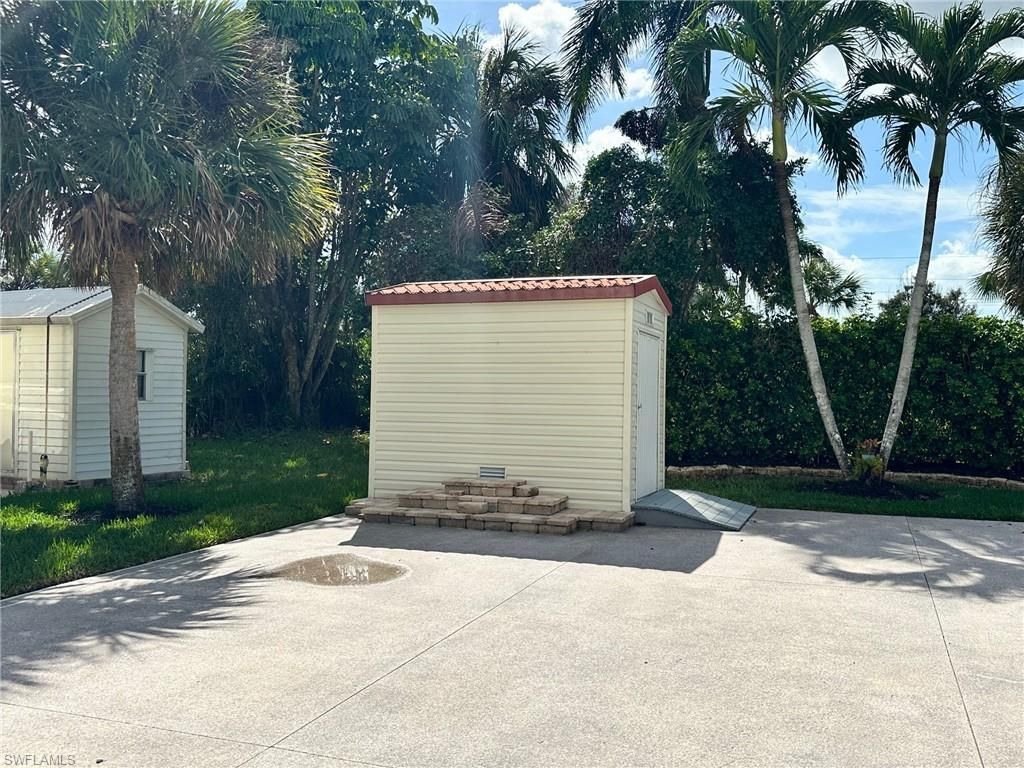 1275 Silver Lakes Blvd, Naples, FL 34114 Photo
