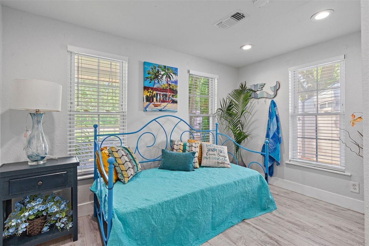 2820 Whitney Road, Clearwater, FL 33760 Photo