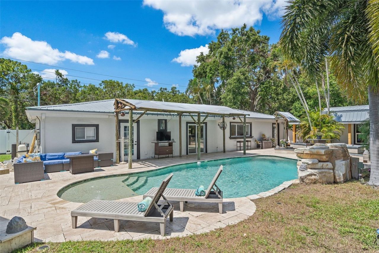 2820 Whitney Road, Clearwater, FL 33760 Photo