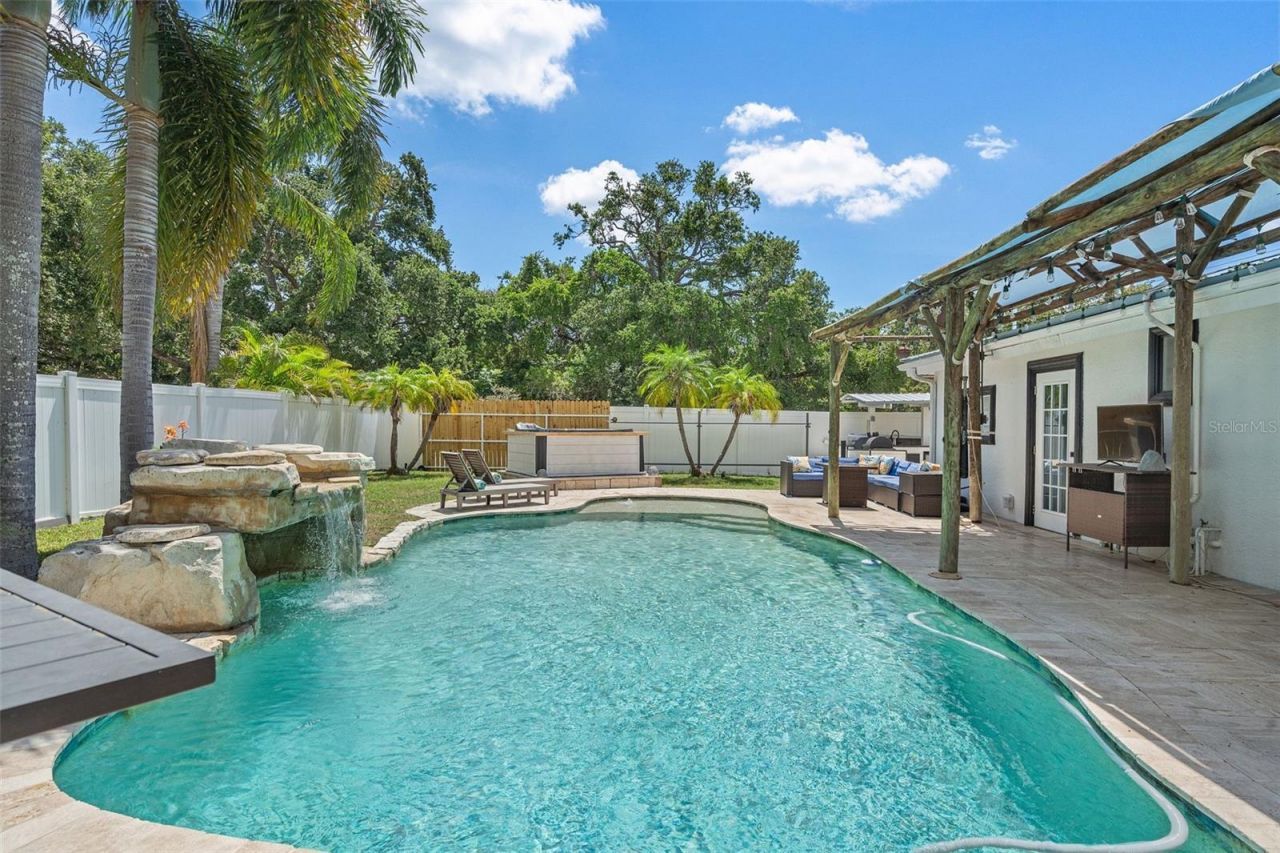 2820 Whitney Road, Clearwater, FL 33760 Photo