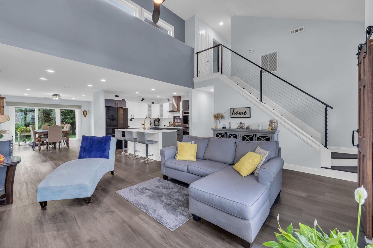 35 Easter Lilly Ct. Photo 4