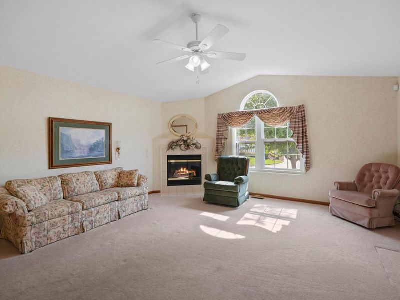 209 Greenbriar Lane, Dalton, OH 44618 Photo 4