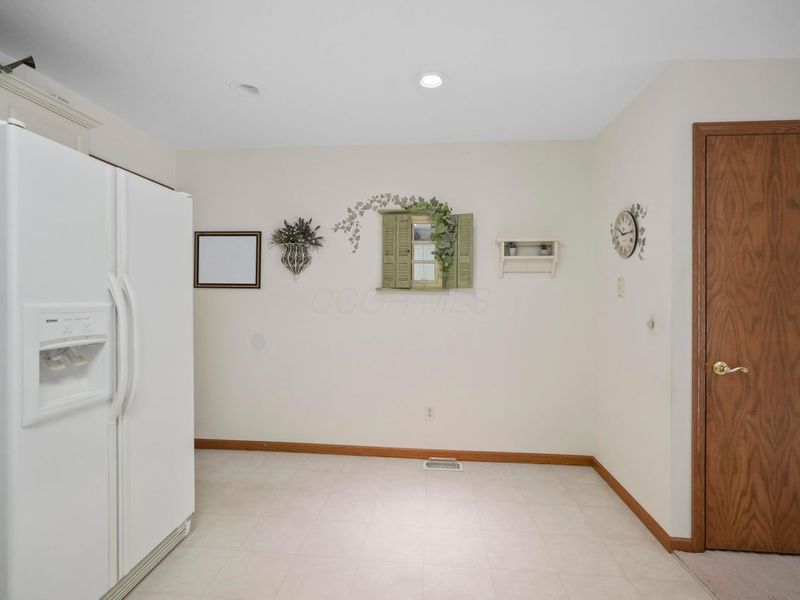 209 Greenbriar Lane, Dalton, OH 44618 Photo 9