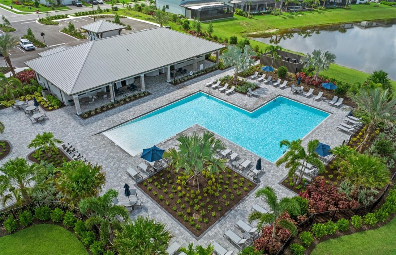 16427 Sapphire Point Drive, Lakewood Ranch, FL 34211 Photo