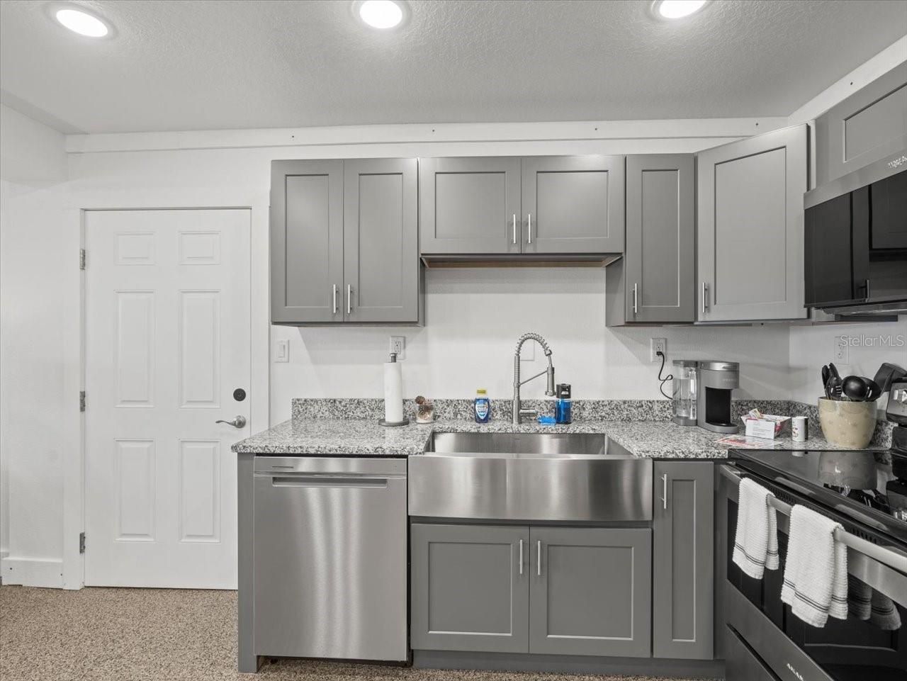 4291 Shoal Line Boulevard, Unit 102, Spring Hill, FL 34607 Photo