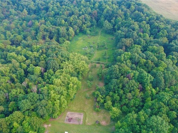 Dundee Strasburg Road NW, Strasburg, OH 44680