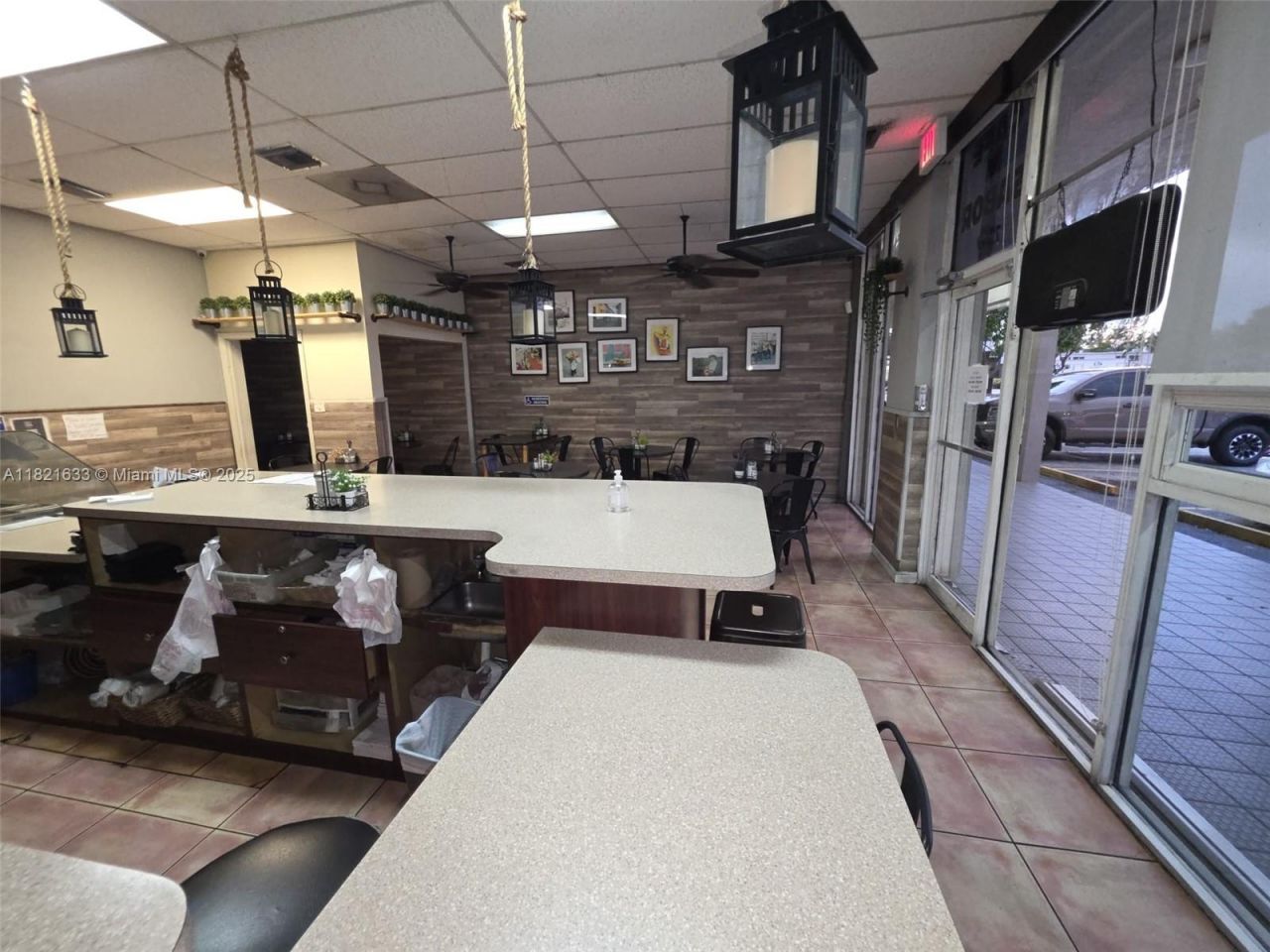 7269 NW 36th St, Miami, FL 33166 Photo