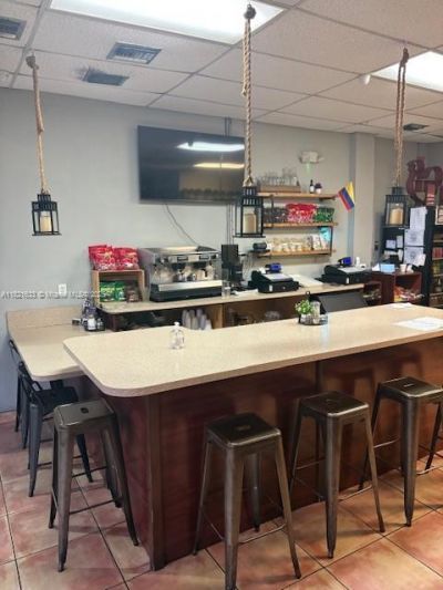 7269 NW 36th St, Miami, FL 33166 Photo