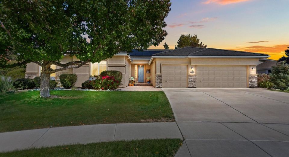 6831 Island Queen Court, Sparks, NV 89436 Photo