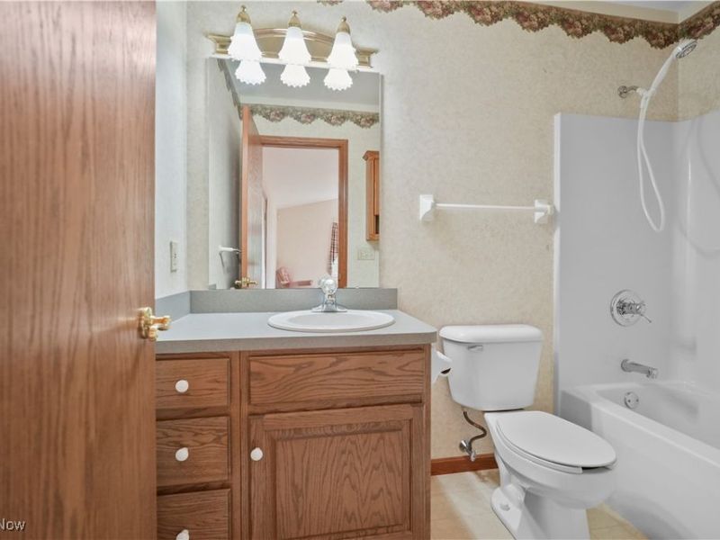 209 Greenbriar Lane, Dalton, OH 44618 Photo 21