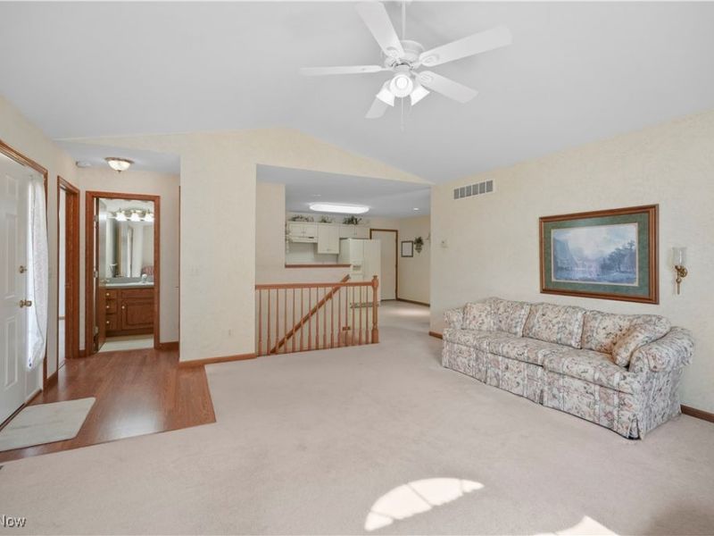 209 Greenbriar Lane, Dalton, OH 44618 Photo 6