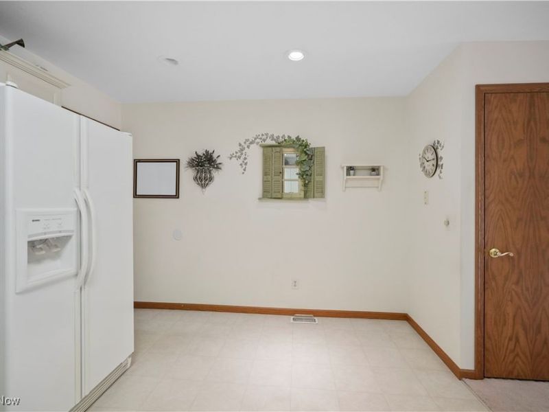 209 Greenbriar Lane, Dalton, OH 44618 Photo 9