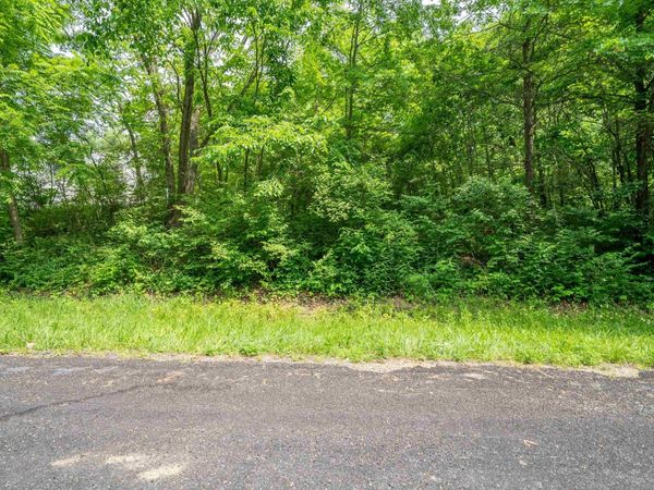 5115 W HARP HOLLOW Road, Peoria, IL 61607