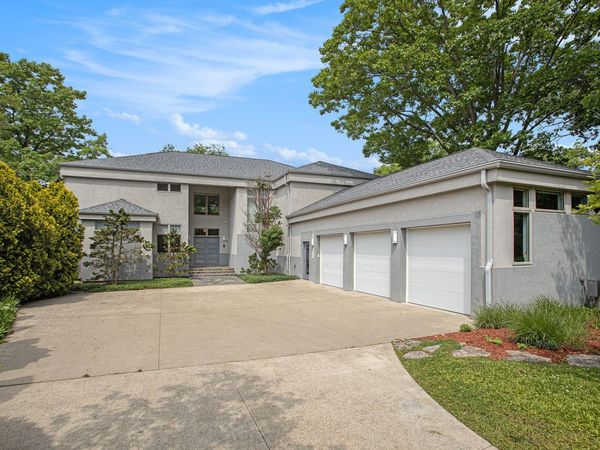 20 Hiawatha Drive, Battle Creek, MI 49015