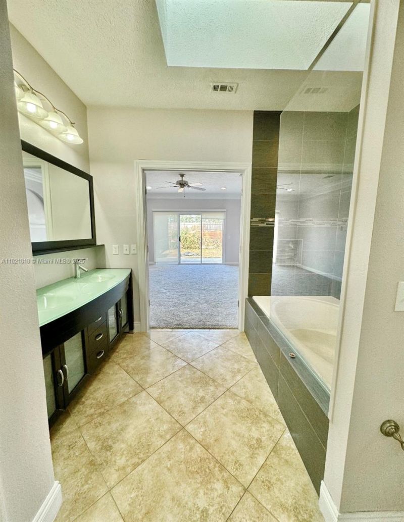 120 Hombre Circle, Panama City Beach, FL 32407 Photo