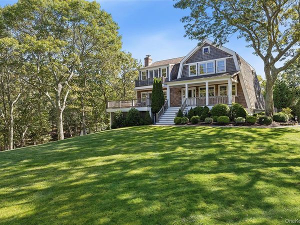 22 Old Trail Road, Water Mill, NY 11976