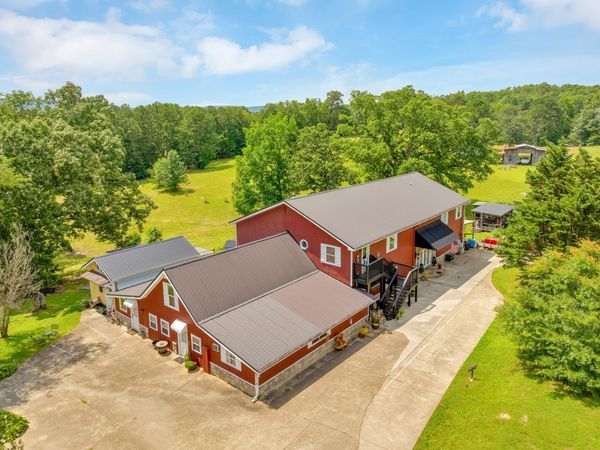 997 W 12th Street, Chickamauga, GA 30707