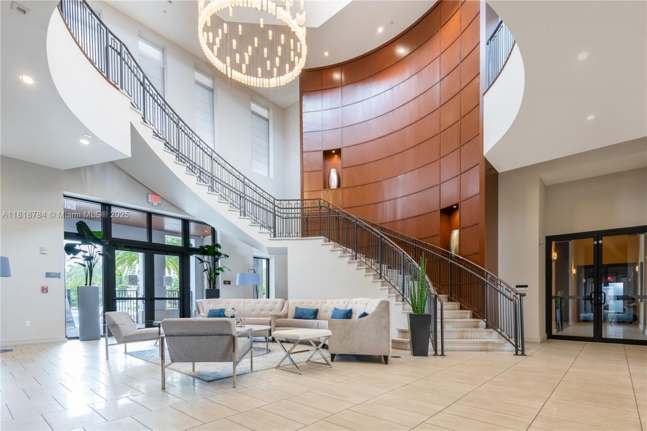 8885 NW 100th Pl, Doral, FL 33178 Photo