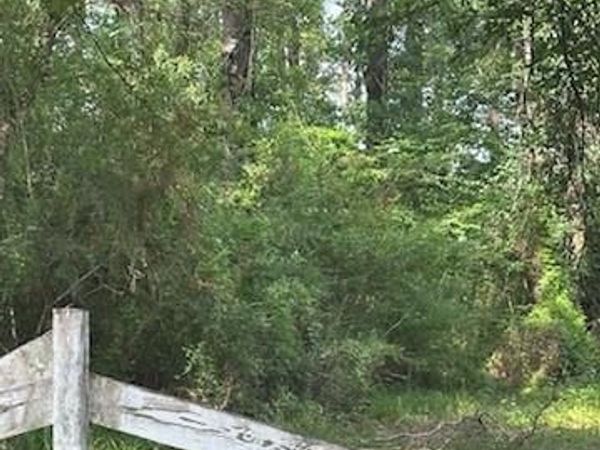 CHEMEKETTE Road, Robert, LA 70455