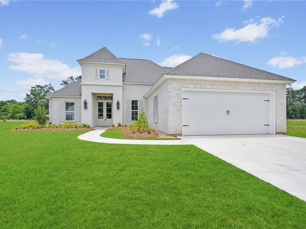 1653 SWEET PEA Court, Madisonville, LA 70447