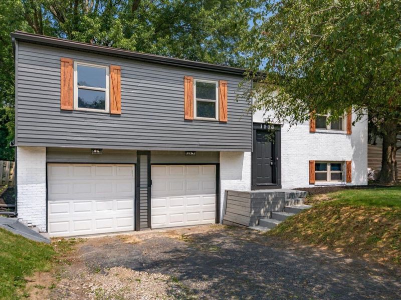 1908 Lost Valley Road, Powell, OH 43065 Photo 2