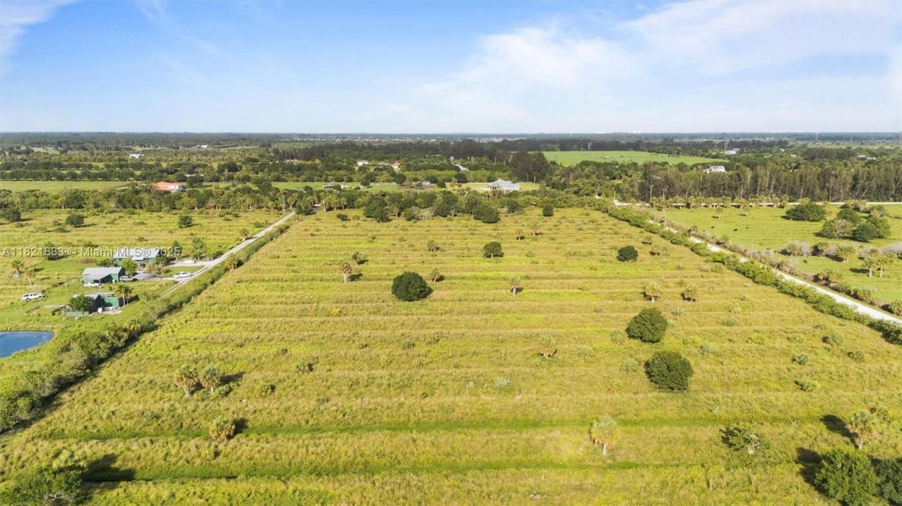 21st St SW & 58th Ave, Vero Beach, FL 32968 Photo