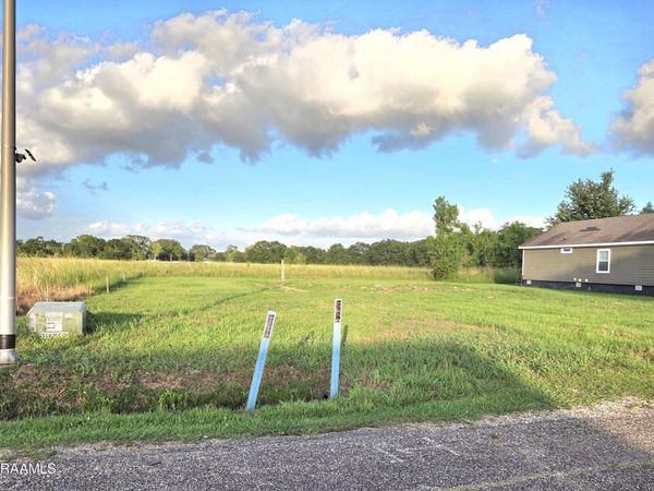 301 Sapphier Drive, Lafayette, LA 70506