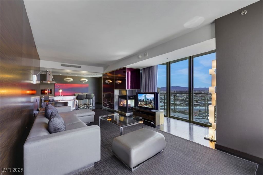 4381 W Flamingo Road, Unit 3221, Las Vegas, NV 89103 Main Photo
