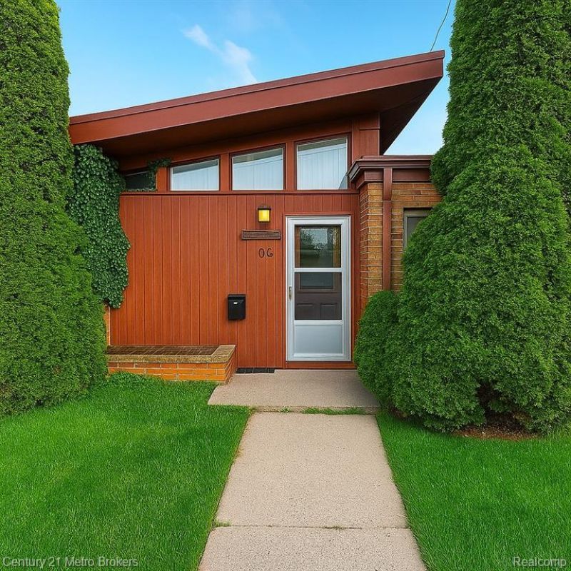 106 N Marquette Street, Durand, MI 48429 Main Photo