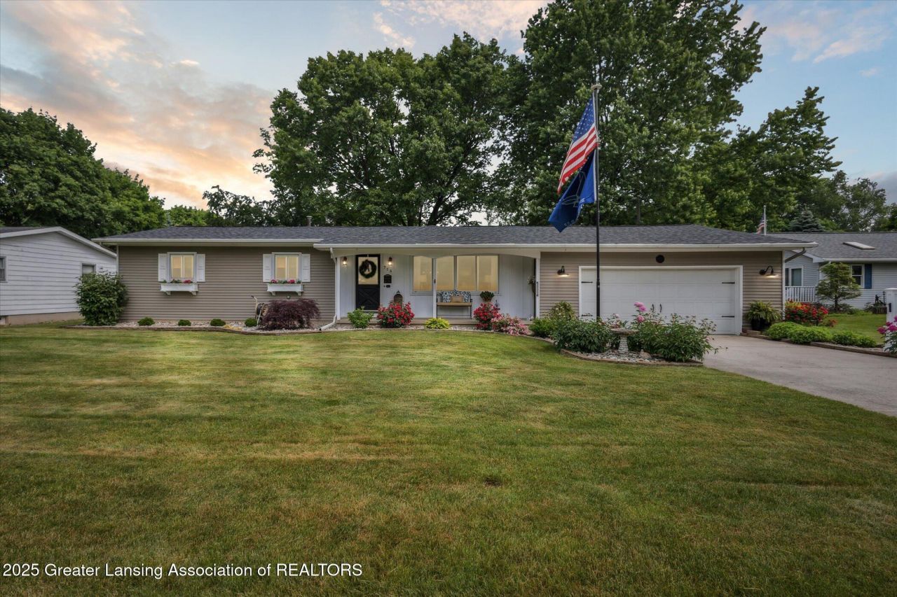 716 E Oak Street, Greenville, MI 48838 Main Photo