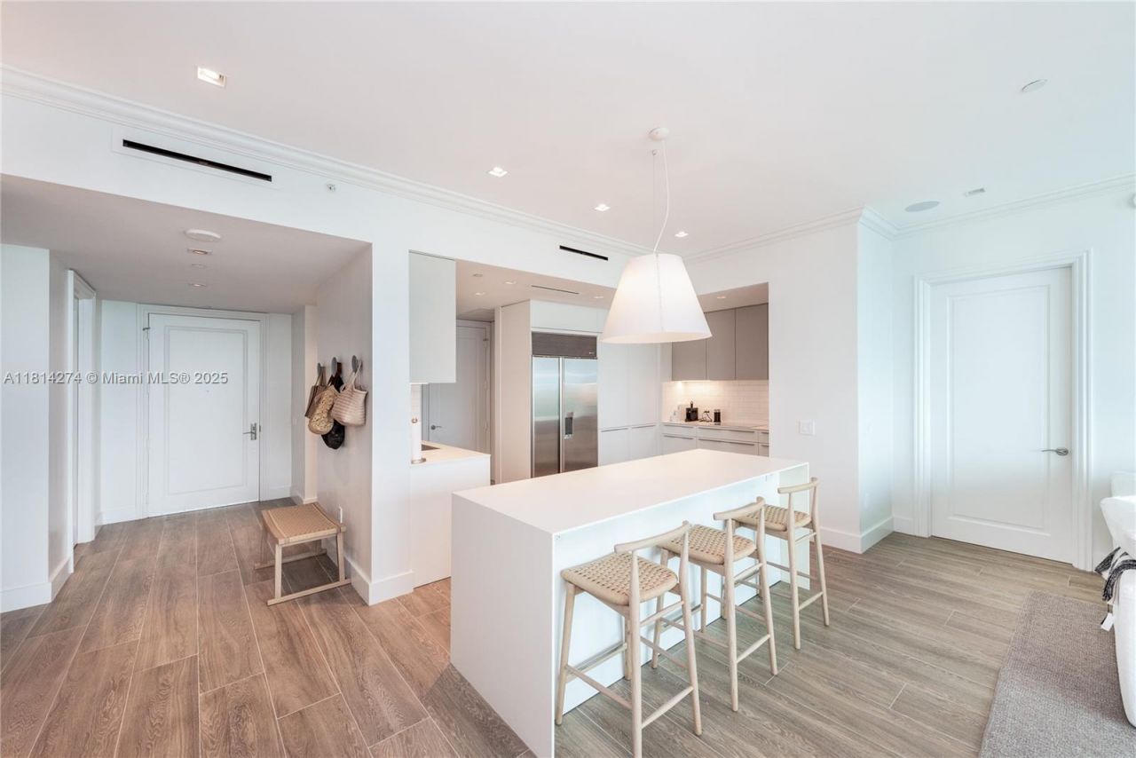 10295 Collins Ave, Unit 2506, Bal Harbour, FL 33154 Photo