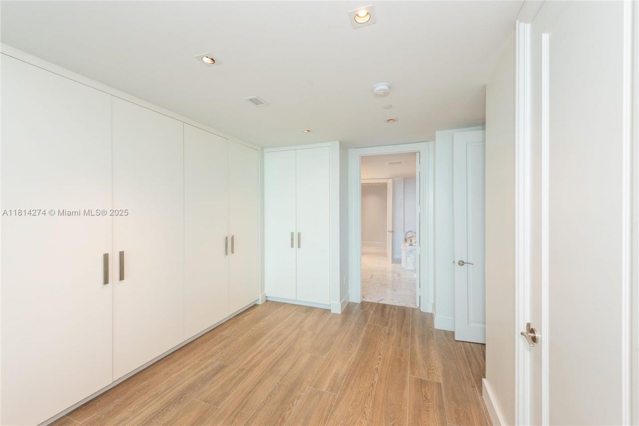 10295 Collins Ave, Unit 2506, Bal Harbour, FL 33154 Photo