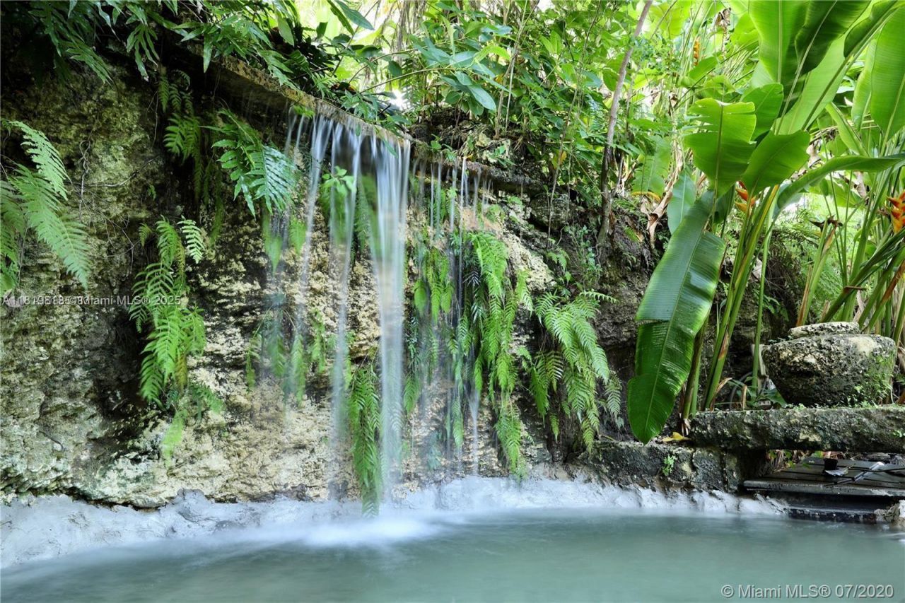 6540 SW 135th Ter, Pinecrest, FL 33156 Photo