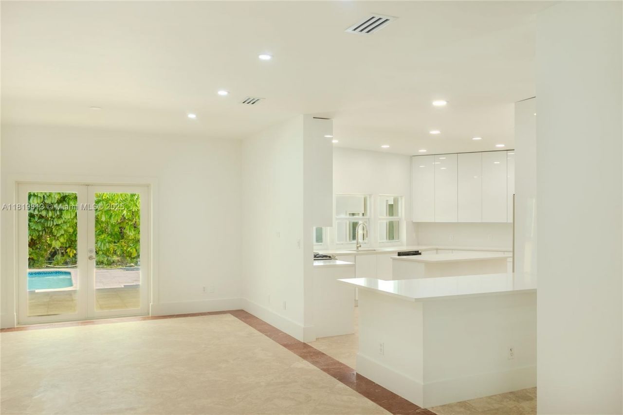 6540 SW 135th Ter, Pinecrest, FL 33156 Photo