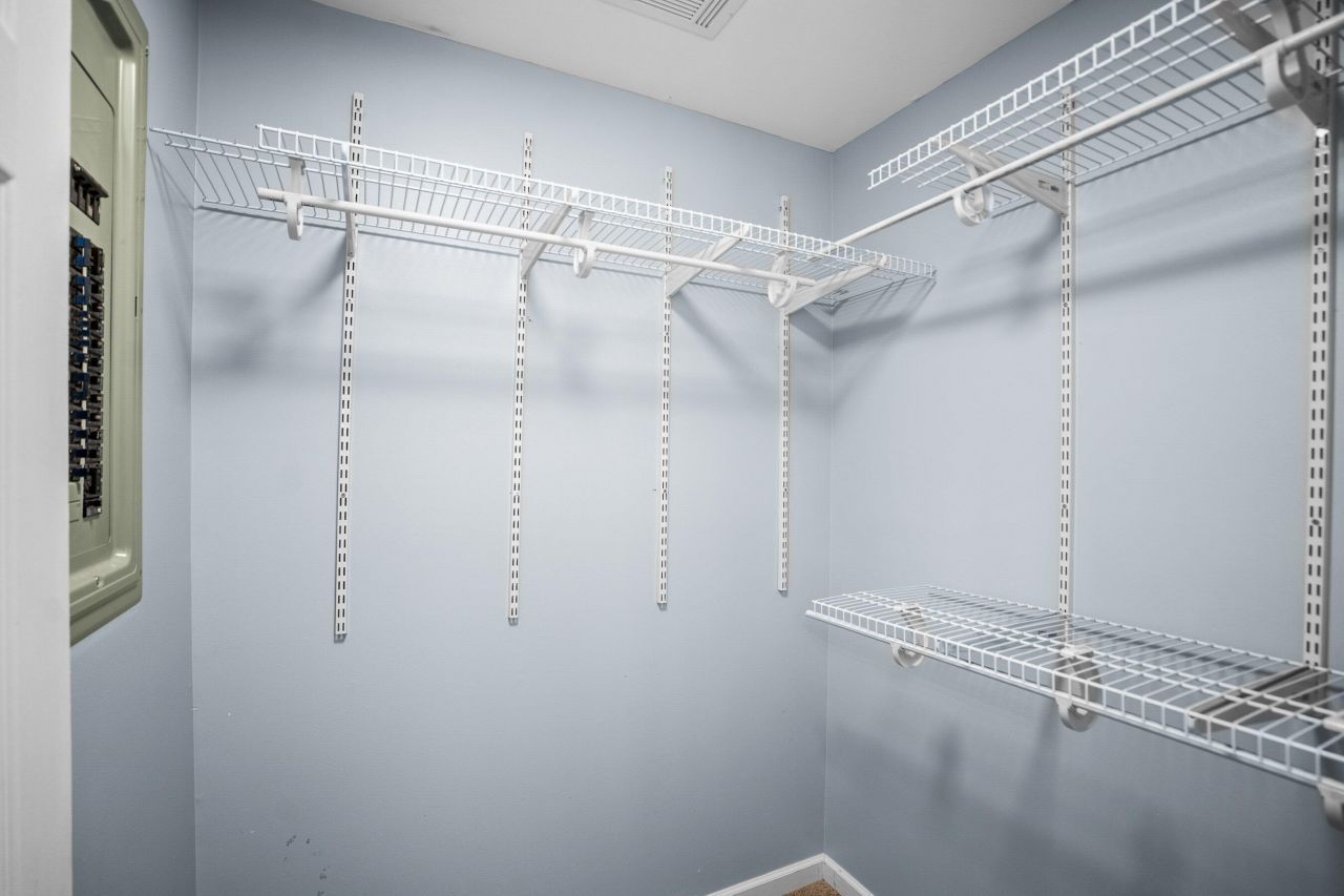 635 16th Street Photo 20