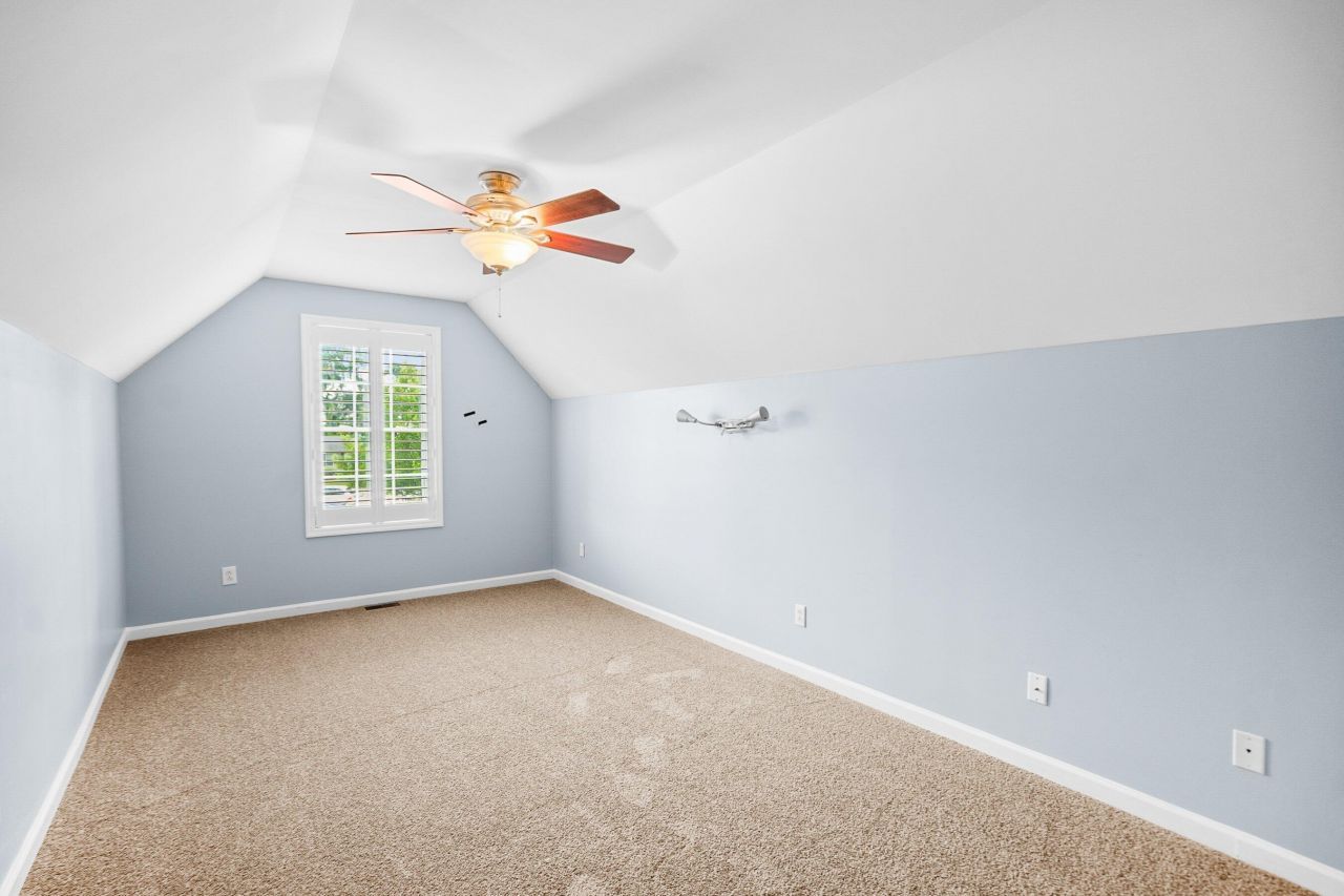 635 16th Street Photo 28