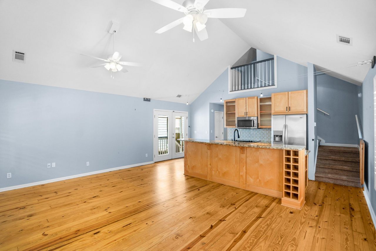 635 16th Street Photo 5