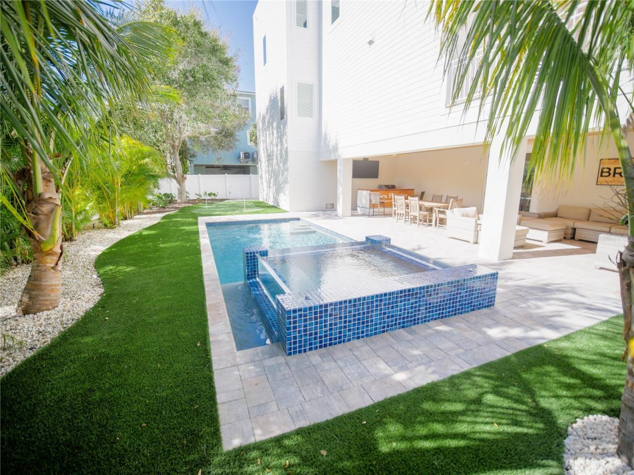 111 6th Street N, Bradenton Beach, FL 34217 Photo