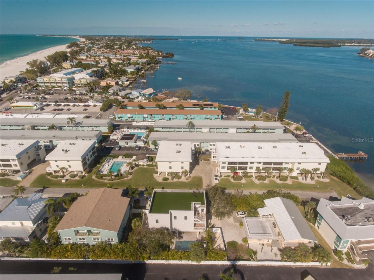 111 6th Street N, Bradenton Beach, FL 34217 Photo