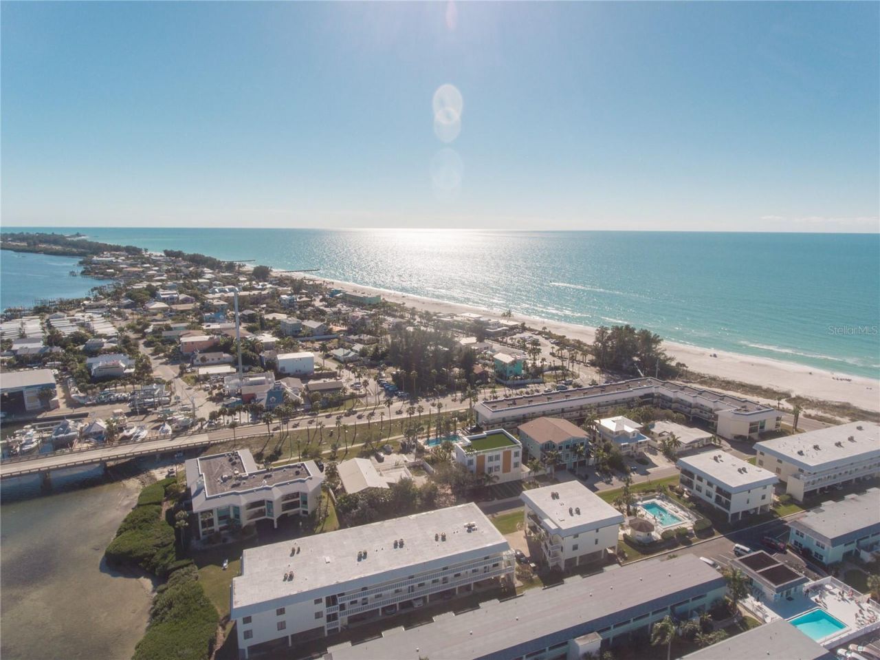 111 6th Street N, Bradenton Beach, FL 34217 Photo