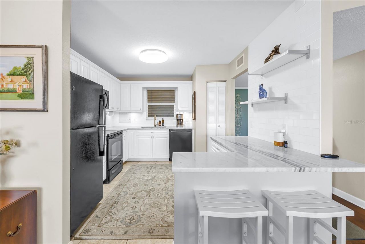 700 Beach Drive Ne, Unit 602, Saint Petersburg, FL 33701 Photo