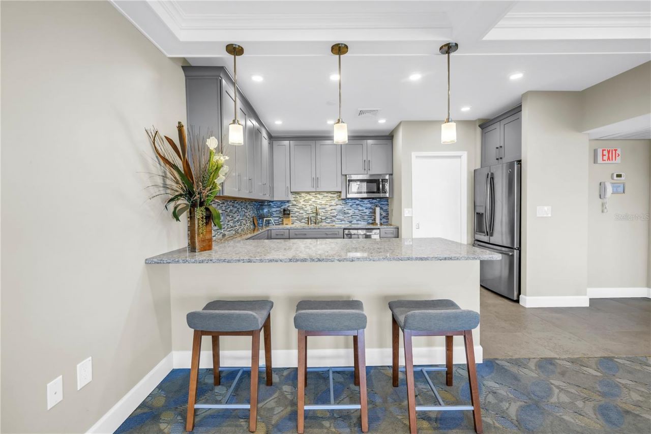 700 Beach Drive Ne, Unit 602, Saint Petersburg, FL 33701 Photo