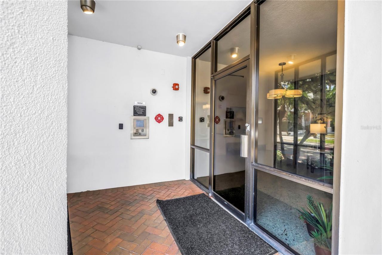 700 Beach Drive Ne, Unit 602, Saint Petersburg, FL 33701 Photo