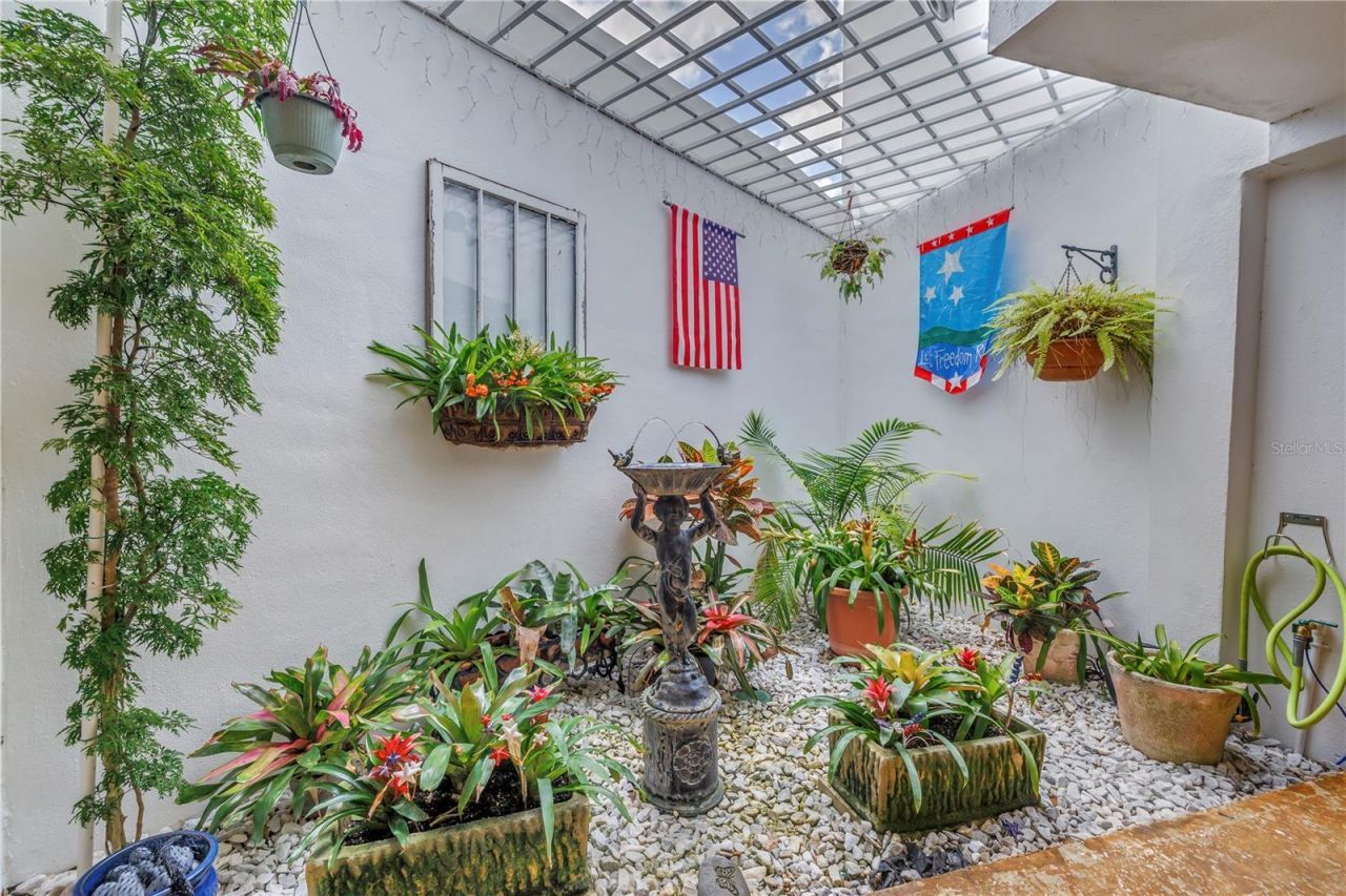 700 Beach Drive Ne, Unit 602, Saint Petersburg, FL 33701 Photo