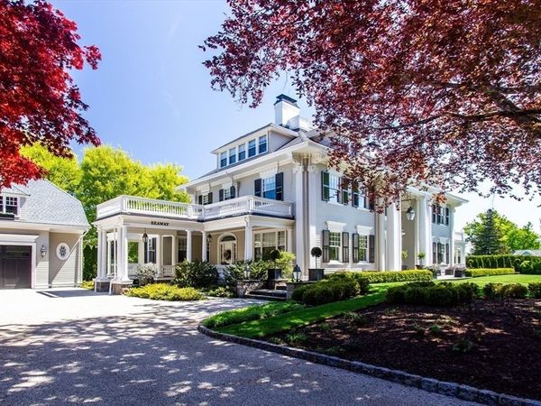 4 Cobb Avenue, Manchester, MA 01944