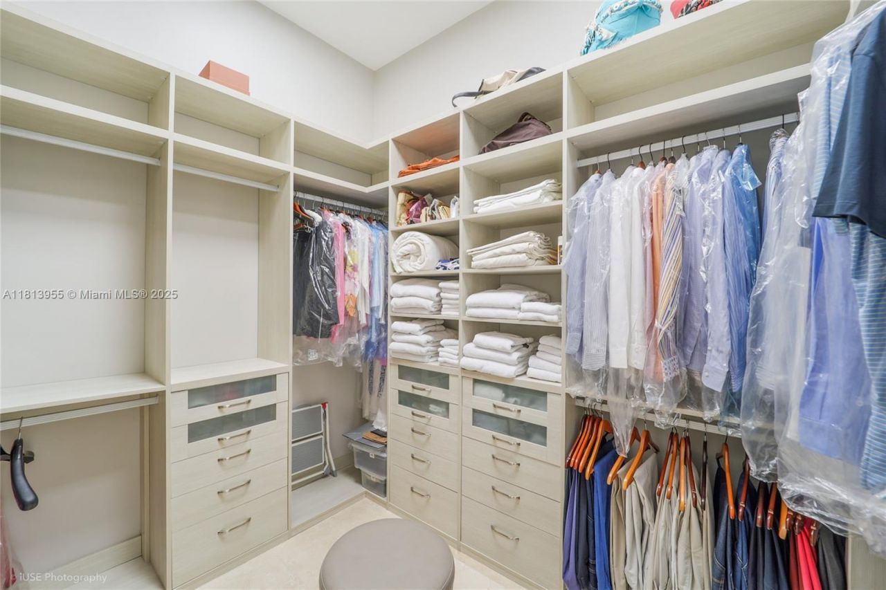 647 Almeria Ave, Coral Gables, FL 33134 Photo