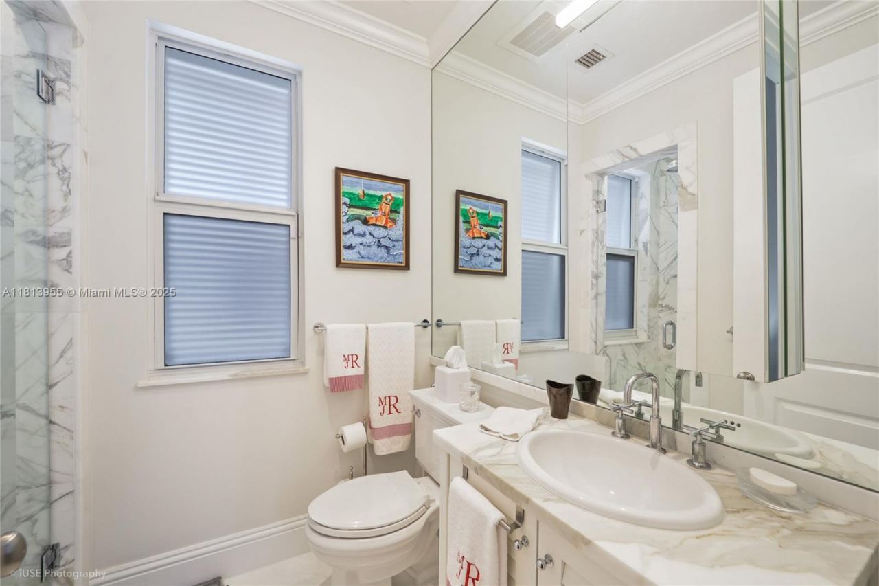 647 Almeria Ave, Coral Gables, FL 33134 Photo