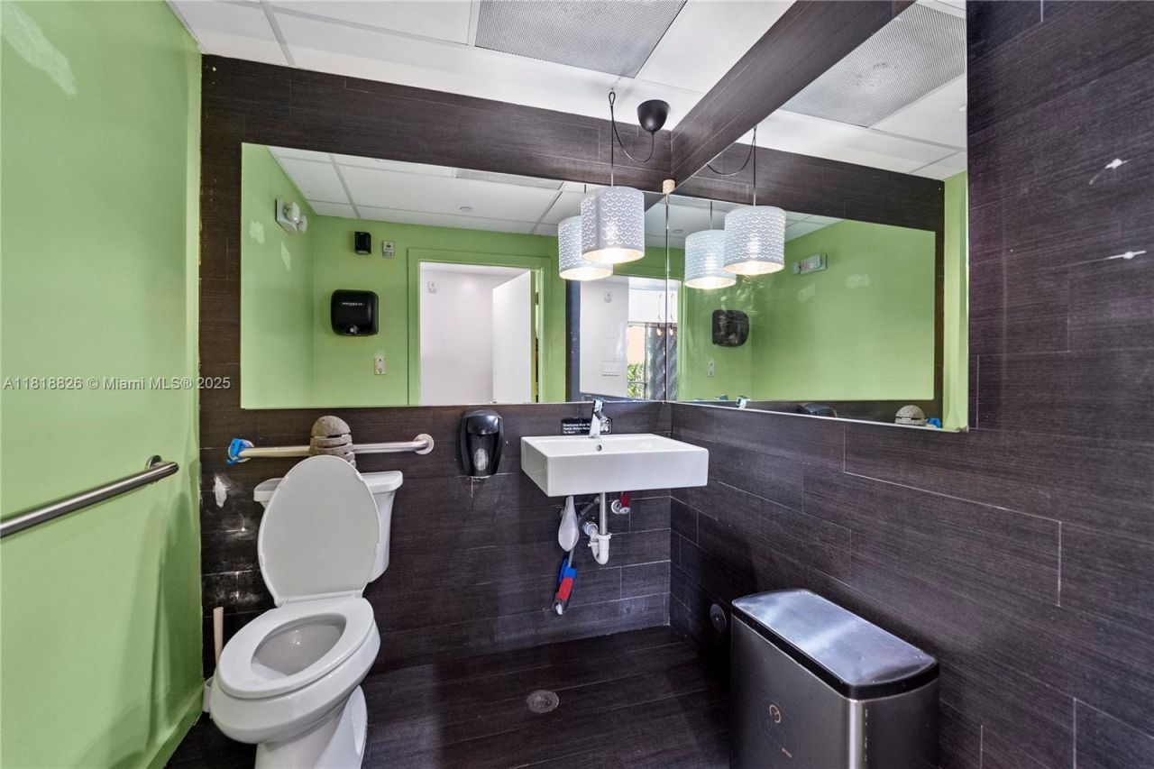 200 SE 15th Rd, Unit 1S, Miami, FL 33129 Photo