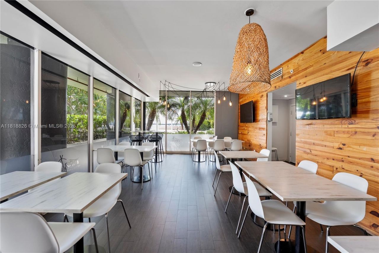 200 SE 15th Rd, Unit 1S, Miami, FL 33129 Photo