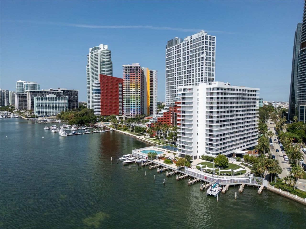 200 SE 15th Rd, Unit 1S, Miami, FL 33129 Photo